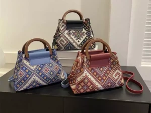 Sac à main en tissu brodé ethnique