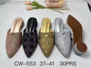 Mules élégantes à bout pointu avec détails brillant