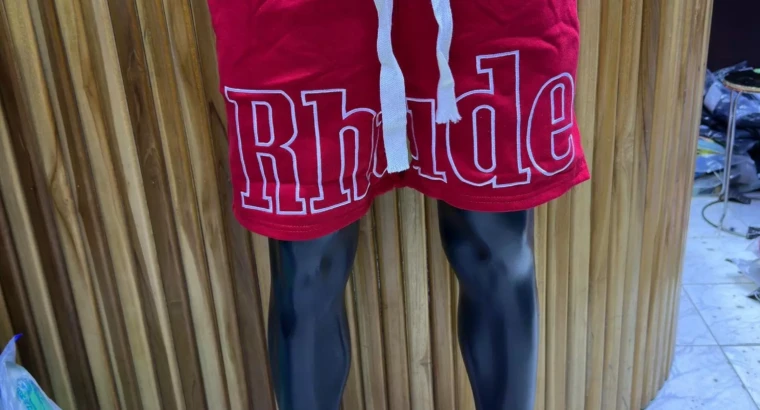 Short en molleton rouge avec cordon de serrage