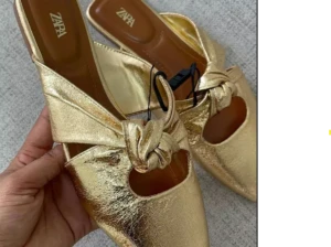 Mules dorées ZARA – Élégance et style