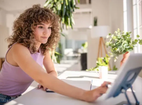 Easy Indoor Plants for Beginners: How to transform your home into a rich dwelling with plants into an indoor botanical paradise.