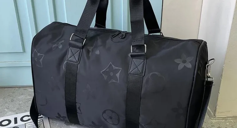 Sac de Voyage Élégant Noir – Grande Capacité, Style et Praticité