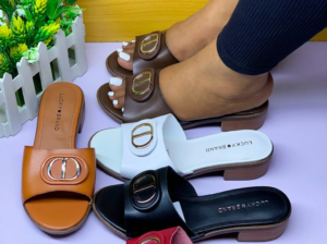 Sandales Plates Femme Élégantes – Confort & Style – Plusieurs Couleurs